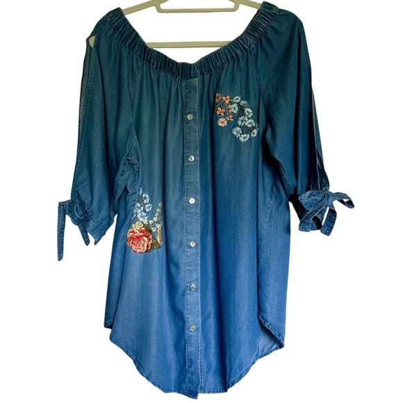 HeartSoul Embroidered Chambray Top Plus Size 1X Boho - Picture 1 of 11